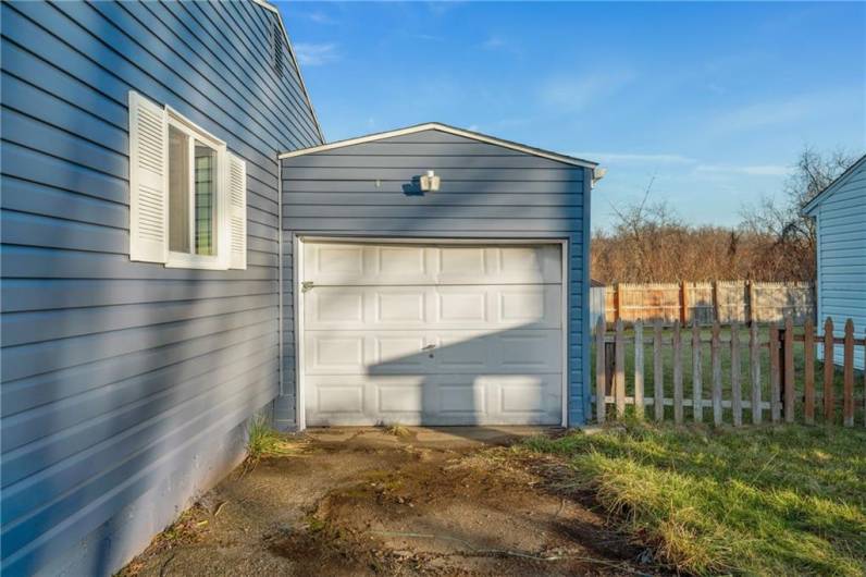 Attached Garage