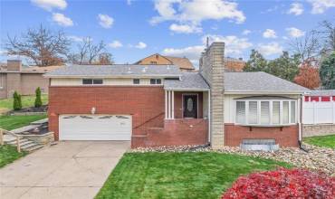 1117 Oriole Dr, Pittsburgh, PA 15220, 3 Bedrooms Bedrooms, 11 Rooms Rooms,2.1 BathroomsBathrooms,Residential,For Sale,Oriole Dr,1683921