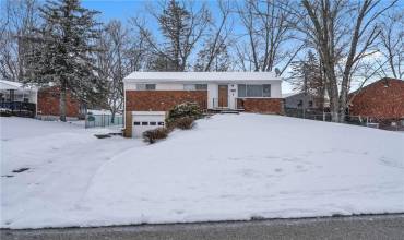 621 Blueberry Rd, Monroeville, PA 15146, 3 Bedrooms Bedrooms, 3 Rooms Rooms,1 BathroomBathrooms,Residential,For Sale,Blueberry Rd,1684740