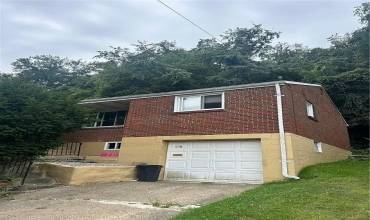 326 Dorothy Dr, Pittsburgh, PA 15235, 3 Bedrooms Bedrooms, ,1 BathroomBathrooms,Lease,For Sale,Dorothy Dr,1684832