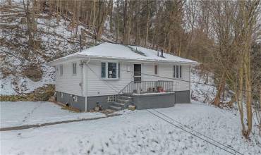 907 Crescent Ave, Sewickley, PA 15143, 2 Bedrooms Bedrooms, ,2 BathroomsBathrooms,Residential,For Sale,Crescent Ave,1684864