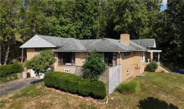 6301 Helen St, South Park, PA 15129, ,Multi-unit,For Sale,Helen St,1663441