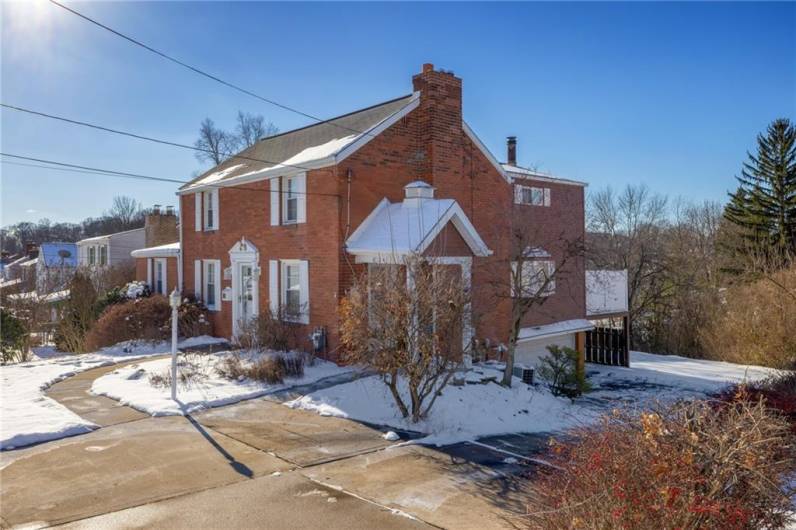 Situated in a picturesque and tight-knit neighborhood, this spacious and inviting family home blends comfort, convenience, and charm.