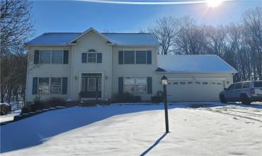 207 October Drive, Butler, PA 16002, 3 Bedrooms Bedrooms, 8 Rooms Rooms,2.2 BathroomsBathrooms,Residential,For Sale,October Drive,1685043