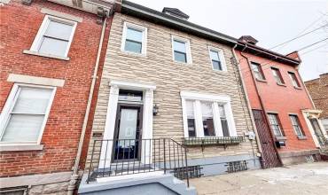 52 18th St, Pittsburgh, PA 15203, 3 Bedrooms Bedrooms, ,1.1 BathroomsBathrooms,Lease,For Sale,18th St,1685141