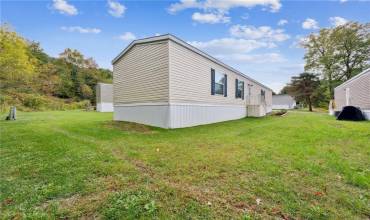 105 Valley Dr, Harmony, PA 16037, 3 Bedrooms Bedrooms, ,2 BathroomsBathrooms,Residential,For Sale,Valley Dr,1673400