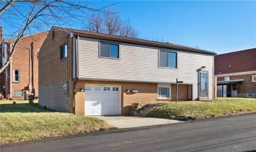 2507 Spinneweber St, Pittsburgh, PA 15227, 2 Bedrooms Bedrooms, 7 Rooms Rooms,1 BathroomBathrooms,Residential,For Sale,Spinneweber St,1685449