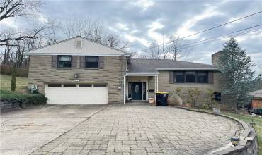 616 Rolling Green Dr, Bethel Park, PA 15102, 4 Bedrooms Bedrooms, 14 Rooms Rooms,2.2 BathroomsBathrooms,Residential,For Sale,Rolling Green Dr,1685541