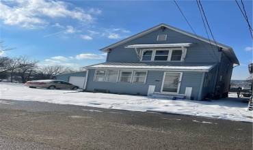 506 Spearman, Farrell, PA 16121, 3 Bedrooms Bedrooms, 7 Rooms Rooms,1 BathroomBathrooms,Residential,For Sale,Spearman,1685544