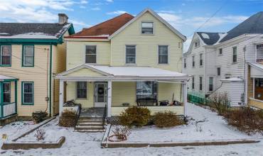 205 6th Ave, Carnegie, PA 15106, 4 Bedrooms Bedrooms, 9 Rooms Rooms,1.1 BathroomsBathrooms,Residential,For Sale,6th Ave,1685068