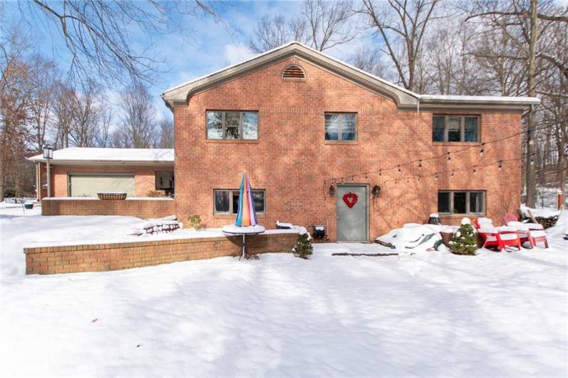 Two levels of living space with separate entrances!