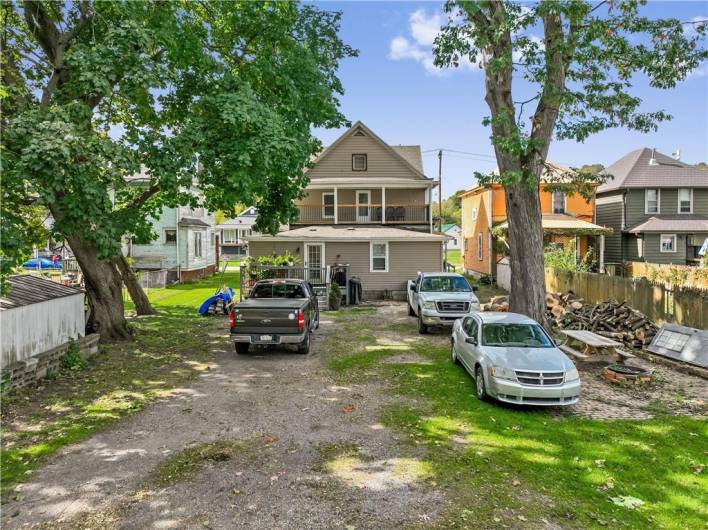 Off Street Parking and Shared Yard Space