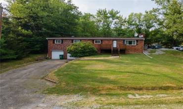 203 Mcclay Rd, Washington, PA 15301, 3 Bedrooms Bedrooms, 10 Rooms Rooms,2 BathroomsBathrooms,Residential,For Sale,Mcclay Rd,1685991