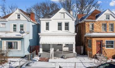 323 Moore Ave, Pittsburgh, PA 15210, 3 Bedrooms Bedrooms, 7 Rooms Rooms,1 BathroomBathrooms,Residential,For Sale,Moore Ave,1686058