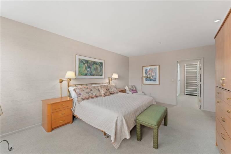 146 Bellefield Ave, Pittsburgh, PA 15213, 3 Bedrooms Bedrooms, 8 Rooms Rooms,2 BathroomsBathrooms,Residential,For Sale,Bellefield Ave,0,1685828