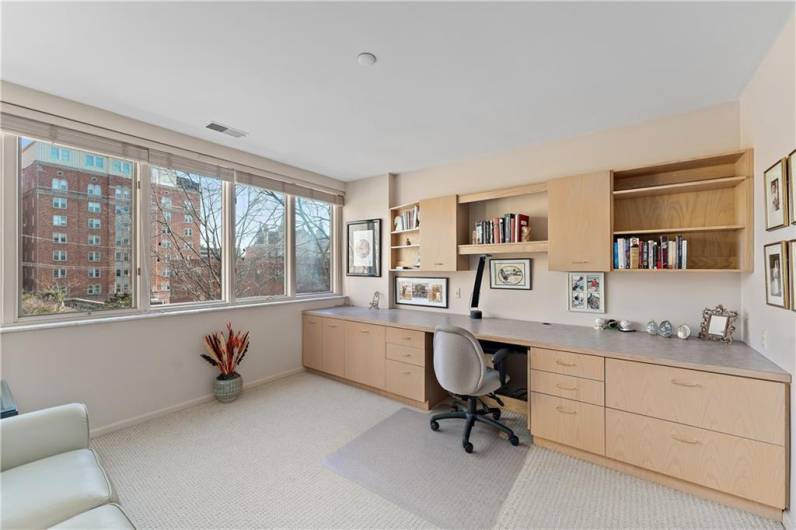 146 Bellefield Ave, Pittsburgh, PA 15213, 3 Bedrooms Bedrooms, 8 Rooms Rooms,2 BathroomsBathrooms,Residential,For Sale,Bellefield Ave,0,1685828