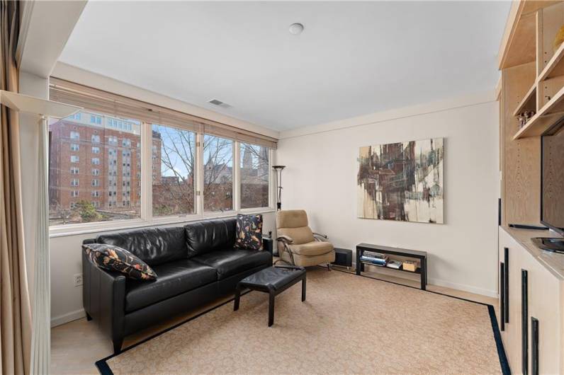 146 Bellefield Ave, Pittsburgh, PA 15213, 3 Bedrooms Bedrooms, 8 Rooms Rooms,2 BathroomsBathrooms,Residential,For Sale,Bellefield Ave,0,1685828