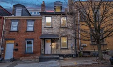 1405 Arch St, Pittsburgh, PA 15212, 3 Bedrooms Bedrooms, ,1.1 BathroomsBathrooms,Lease,For Sale,Arch St,1686672