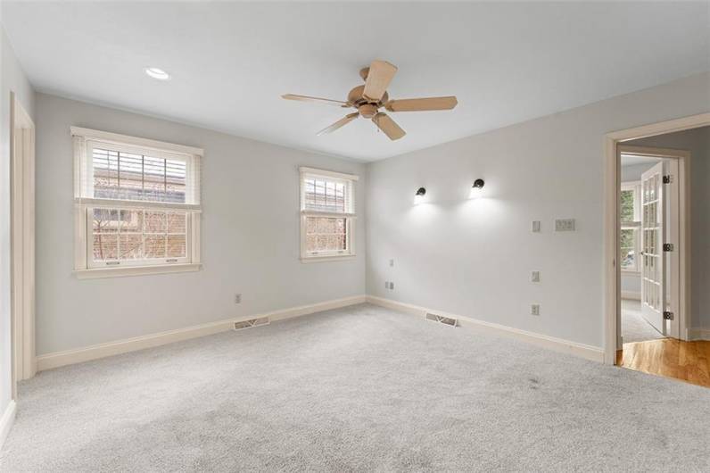 1st floor primary bedroom.