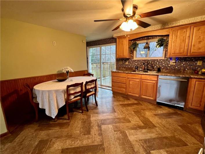 Tons of room in this eat in kitchen!