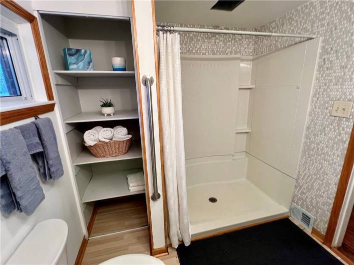 Great use of space with linen closet!