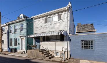 4933 Plum Way, Pittsburgh, PA 15201, 2 Bedrooms Bedrooms, ,1 BathroomBathrooms,Lease,For Sale,Plum Way,1686948