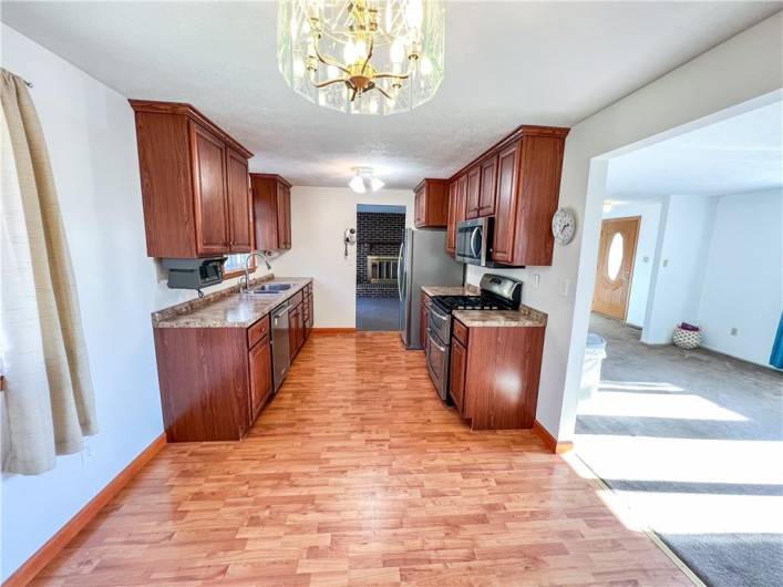 dining area off of kitchen