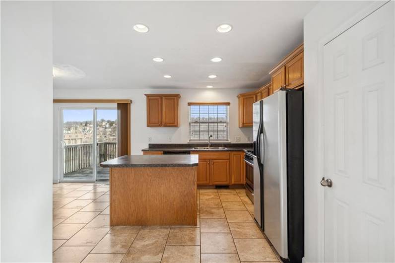 Dining Room open into Kitchen