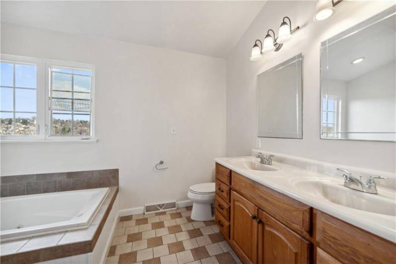 Full Ensuite Bathroom in Master Bedroom