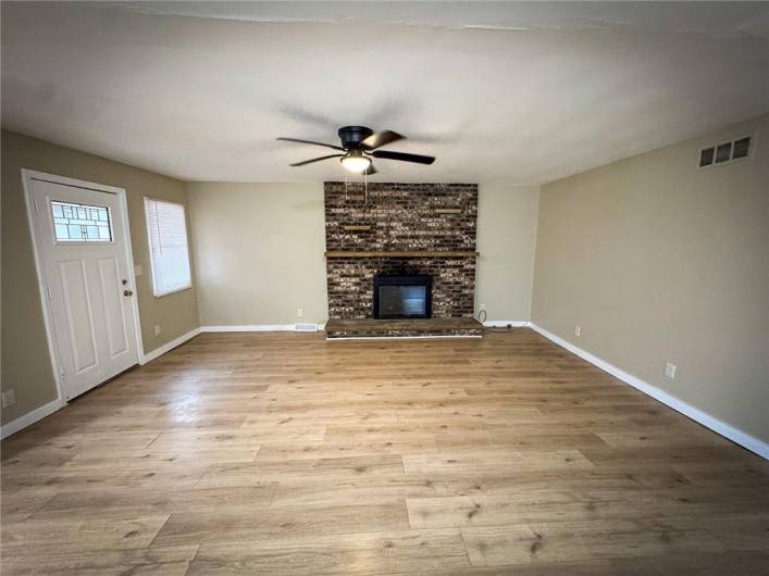 1975 Oneida Valley Rd, Karns City, PA 16041, 3 Bedrooms Bedrooms, 6 Rooms Rooms,1 BathroomBathrooms,Residential,For Sale,Oneida Valley Rd,1688311