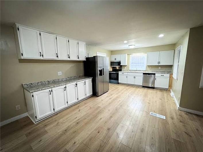 1975 Oneida Valley Rd, Karns City, PA 16041, 3 Bedrooms Bedrooms, 6 Rooms Rooms,1 BathroomBathrooms,Residential,For Sale,Oneida Valley Rd,1688311