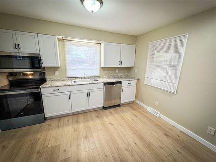 1975 Oneida Valley Rd, Karns City, PA 16041, 3 Bedrooms Bedrooms, 6 Rooms Rooms,1 BathroomBathrooms,Residential,For Sale,Oneida Valley Rd,1688311