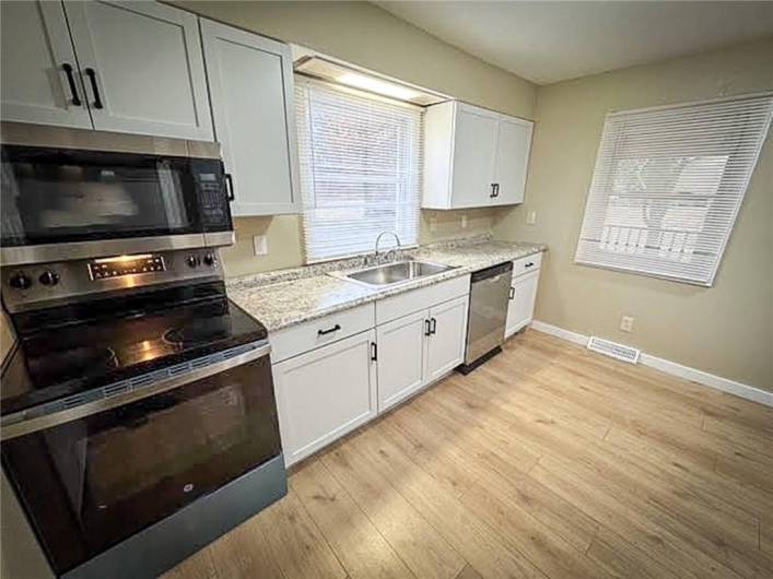 1975 Oneida Valley Rd, Karns City, PA 16041, 3 Bedrooms Bedrooms, 6 Rooms Rooms,1 BathroomBathrooms,Residential,For Sale,Oneida Valley Rd,1688311
