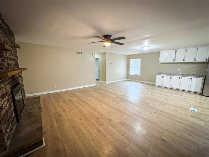 1975 Oneida Valley Rd, Karns City, PA 16041, 3 Bedrooms Bedrooms, 6 Rooms Rooms,1 BathroomBathrooms,Residential,For Sale,Oneida Valley Rd,1688311