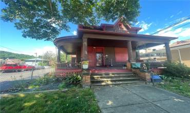 1211 8th Ave, Beaver Falls, PA 15010, ,Multi-unit,For Sale,8th Ave,1688627