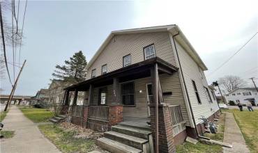 406 Liberty St, New Castle, PA 16102, ,Multi-unit,For Sale,Liberty St,1688632