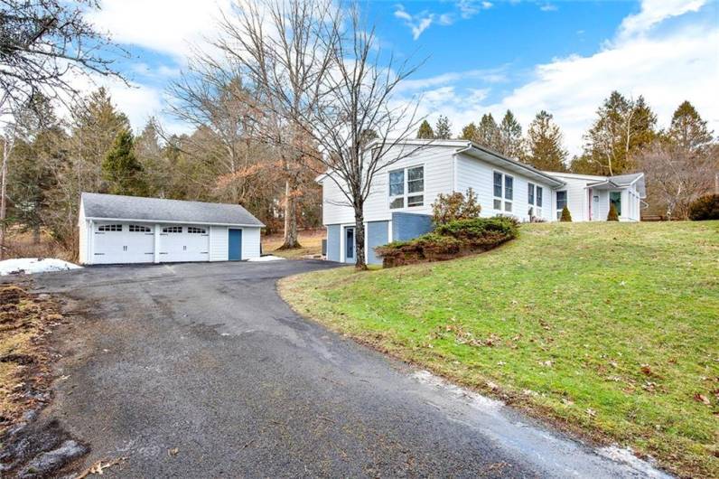 2-car detached garage