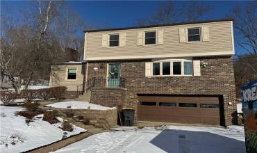 2556 Wexford Run Rd, Wexford, PA 15090, 3 Bedrooms Bedrooms, 10 Rooms Rooms,2.1 BathroomsBathrooms,Residential,For Sale,Wexford Run Rd,1689089