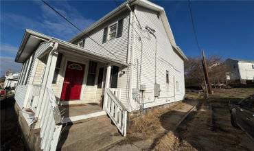 109 Cottage Ave, Connellsville, PA 15425, 4 Bedrooms Bedrooms, ,3 BathroomsBathrooms,Residential,For Sale,Cottage Ave,1684160