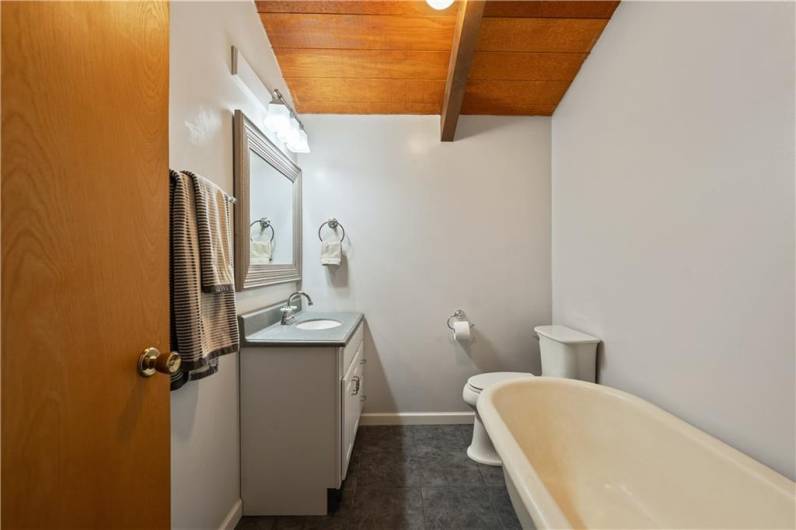 231 Glade Mills Rd, Valencia, PA 16059, 3 Bedrooms Bedrooms, ,2 BathroomsBathrooms,Residential,For Sale,Glade Mills Rd,0,1690613