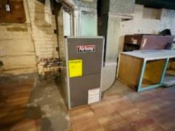 Newer high efficiency furnace.