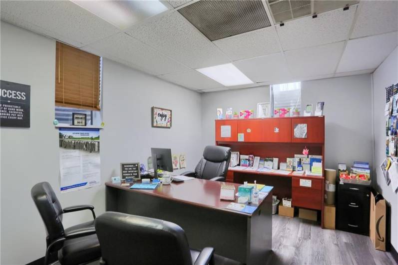 301 Smith Dr Unit 1, Cranberry Township, PA 16066, ,Commercial-industrial-business,For Sale,Smith Dr Unit 1,1690774