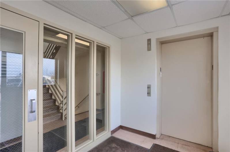 301 Smith Dr Unit 1, Cranberry Township, PA 16066, ,Commercial-industrial-business,For Sale,Smith Dr Unit 1,1690774