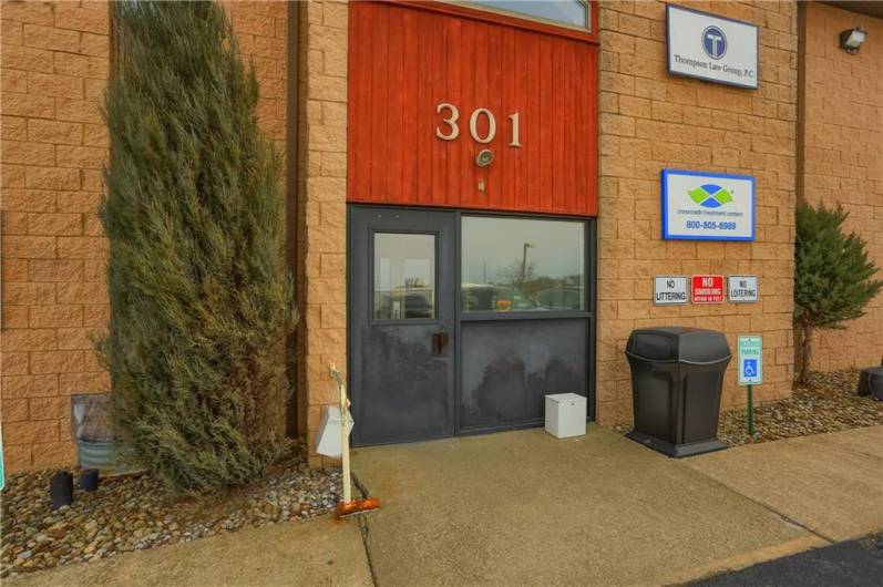 301 Smith Dr Unit 1, Cranberry Township, PA 16066, ,Commercial-industrial-business,For Sale,Smith Dr Unit 1,1690774