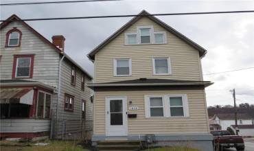 1040 8th Ave, Brackenridge, PA 15014, 3 Bedrooms Bedrooms, ,1.1 BathroomsBathrooms,Residential,For Sale,8th Ave,1691146