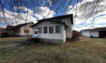 214 Van Horn St, Seward, PA 15954, 3 Bedrooms Bedrooms, 7 Rooms Rooms,1.1 BathroomsBathrooms,Residential,For Sale,Van Horn St,1691168