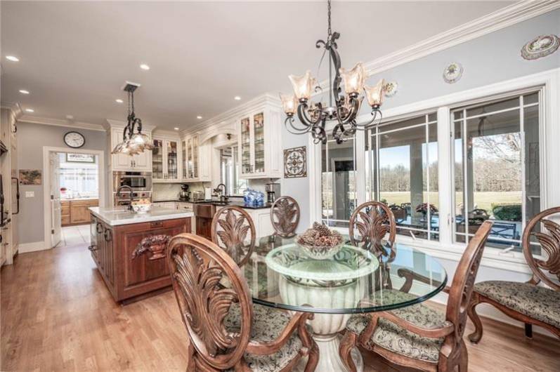 You have to see for yourself.....this Gourmet Kitchen with stunning 2