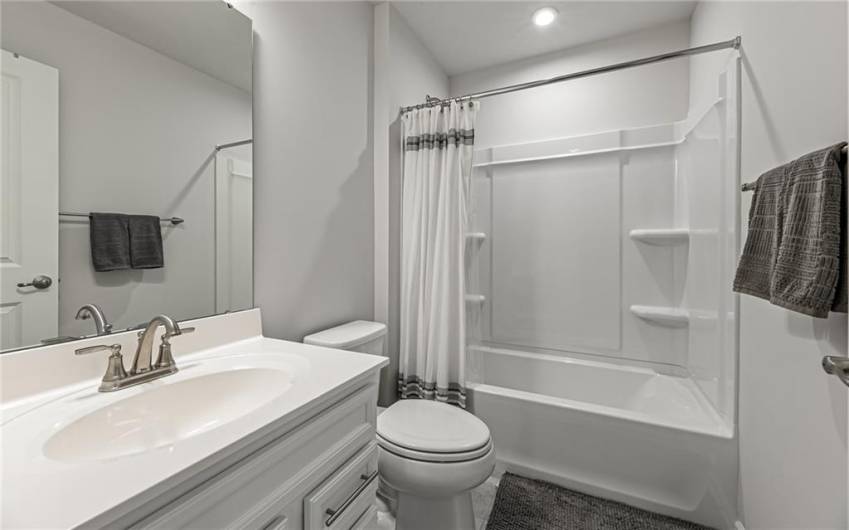 Bedroom #2 en suite