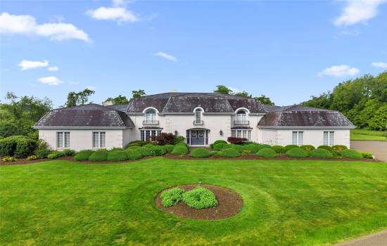 ContingentResidential 6840 Kevin Drive, Bethel Park, PA 15102, 5 Bedrooms Bedrooms, 14 Rooms Rooms,5.2 BathroomsBathrooms,Residential,For Sale,Kevin Drive,1669741