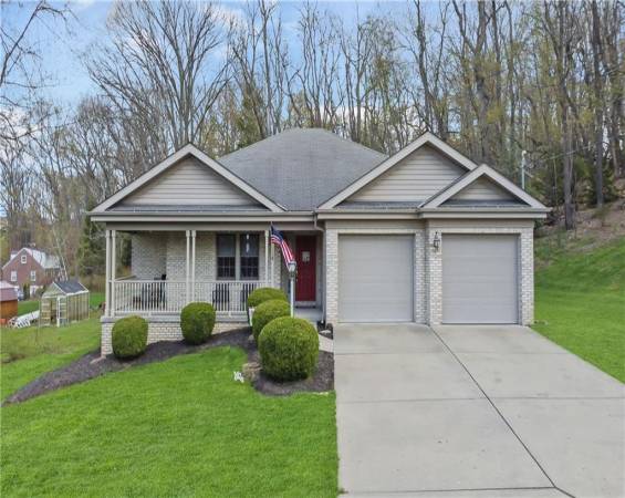 5795 Horseshoe Drive, Bethel Park, PA 15102, 2 Bedrooms Bedrooms, 5 Rooms Rooms,2 BathroomsBathrooms,Residential,For Sale,Horseshoe Drive,1696915